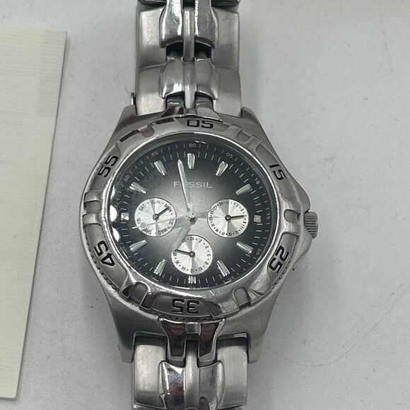 VTG Fossil Blue Men's Wristwatch Silver Day & Date 24 HR Quartz Water Resistance - Picture 2 of 8